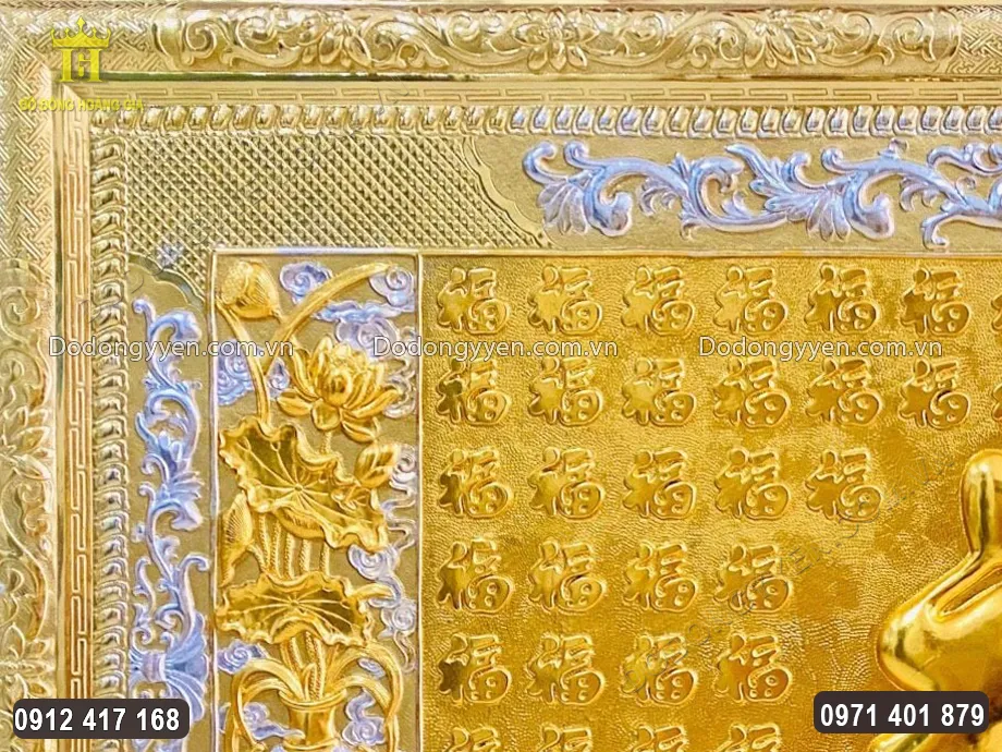 Họa tiết hoa văn được chăm ch&uacute;t tỉ mỉ